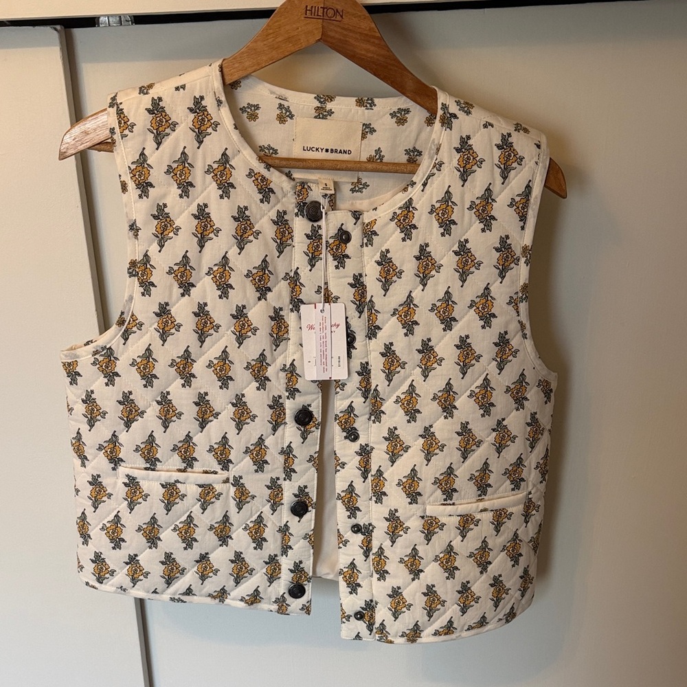 Lucky Brand Cream Floral Button Vest